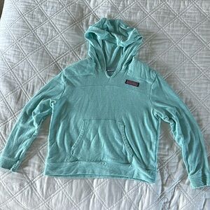 Vineyard vines hooded soft sweatshirt in beautiful teal color.
